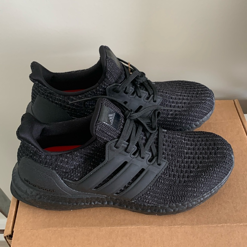 Adidas Ultraboost 4.0 DNA. Men’s Size 7. Women’s size 8.5. Brand new.